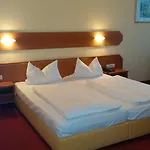 Hotel Berliner Ring 3*